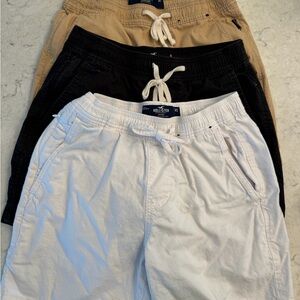 Hollister Men's Shorts Trio - Off White, Black, Tan (xs)